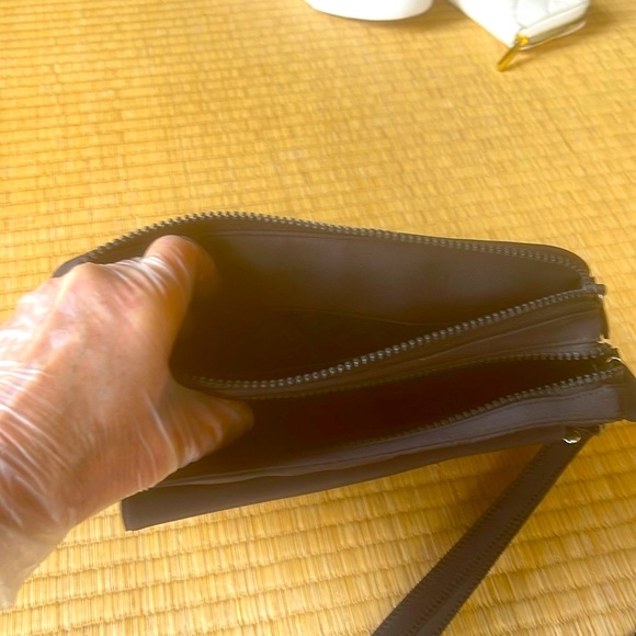 Gianfranco Ferre nylon carry all zip around clutch. - Picture 4 of 4